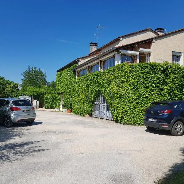 Gîte Mercues, hotel sa Mercuès