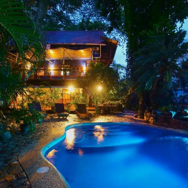 Tico Adventure Lodge, hotel en Sámara