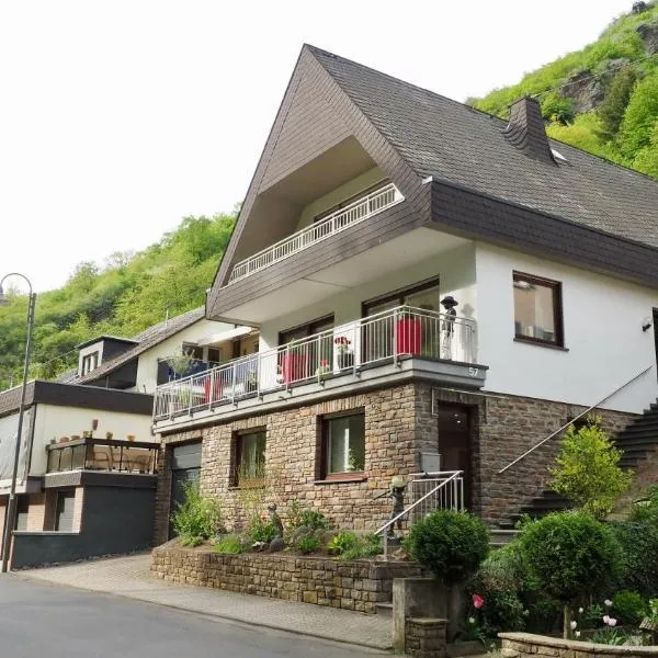 Ferienwohnung Weirich, khách sạn ở Moselkern