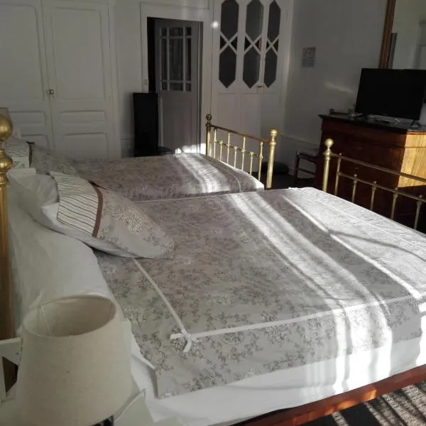 Hôtel des XII Apôtres & de la Clé des Champs, hotel v destinaci Contrexéville