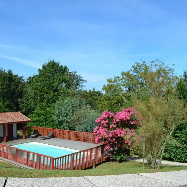 Les Villas d'Harri-Xuria, hotel v destinaci Saint-Pierre-dʼIrube