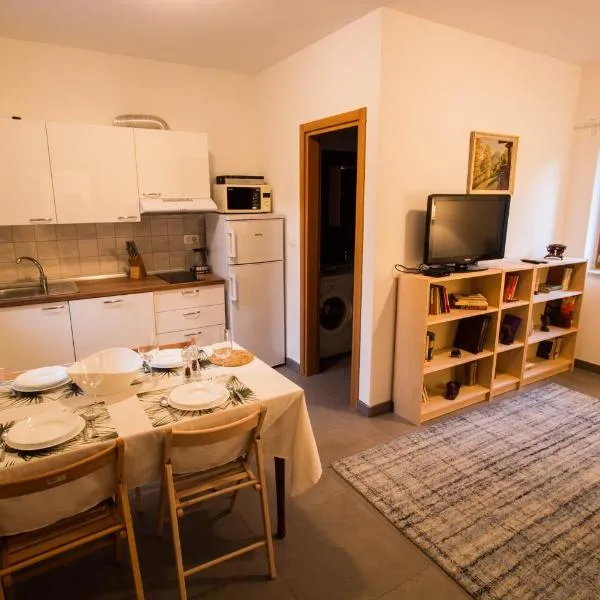 Apartment Lucia, хотел в Люция