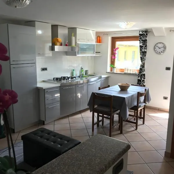 casa vacanze nicoletta, hotel v destinaci Aosta