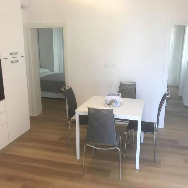 DELTA A - Piazza Marina - Vista mare, hotell sihtkohas Lido di Jesolo