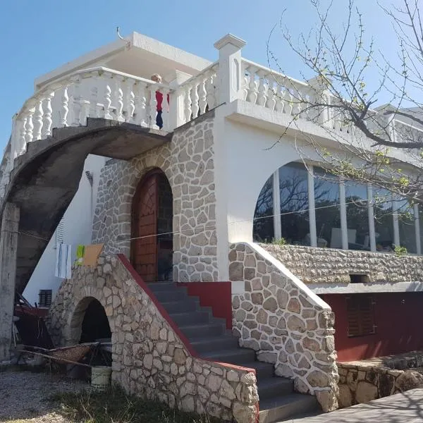 Apartmani Ruža，Košljun的飯店