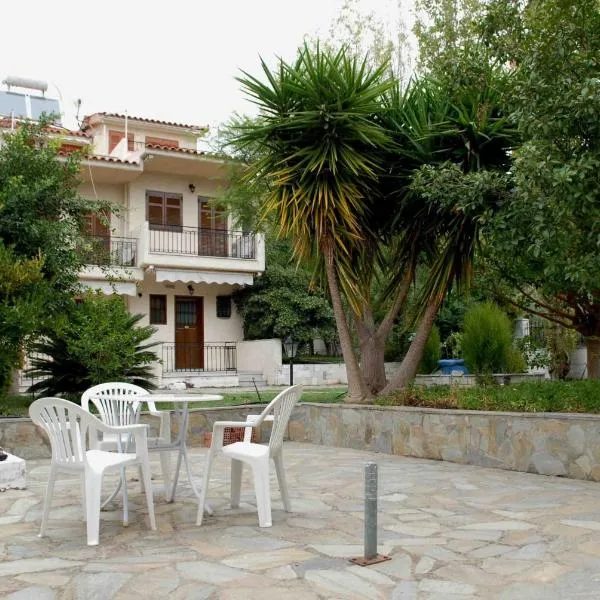 Stathopoulos Apartments, hotel in Poulithra