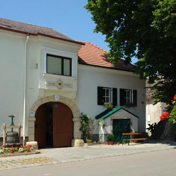 Winzerzimmer - Weingut Tinhof, hotelli kohteessa Eisenstadt