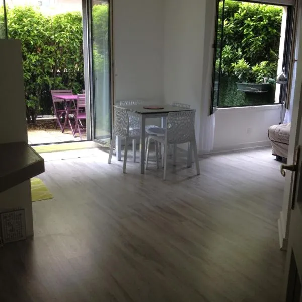 Le Croix Roussien Lyon centre、リヨンのホテル