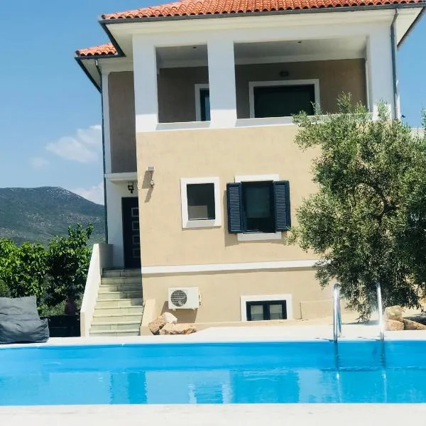 Villa Duchess, hotell i Trikeri