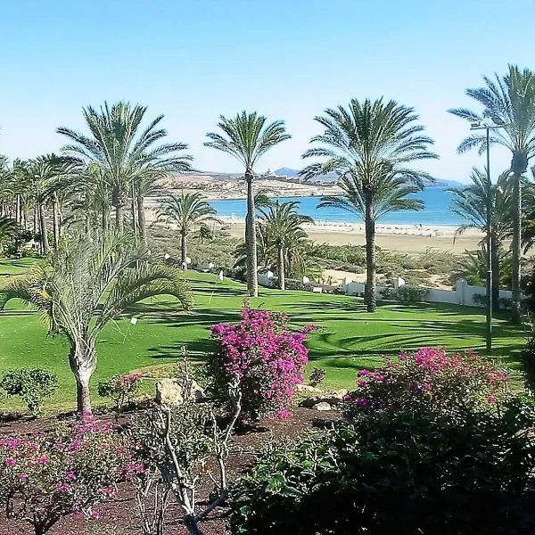 Apartments near the beach, with terrace and WIFI, hotel v destinácii Costa Calma