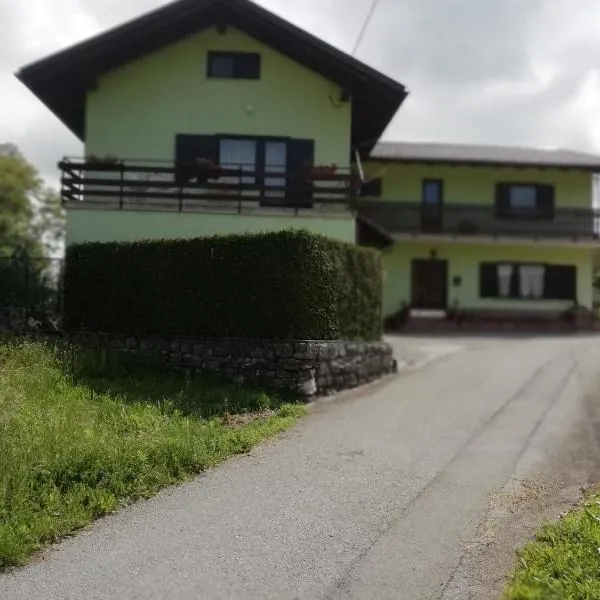 Apartmaji Karbic, hotel a Senožeče