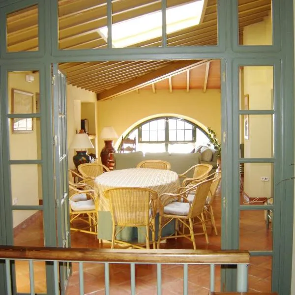 Casa Tinoco Casa Rural Categoria Superior – hotel w mieście Fuenteheridos