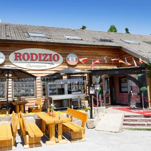 Hotel Restaurant Rodizio Paderborn, מלון בAltenbeken