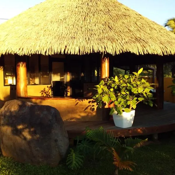 Omati Lodge, hotel u gradu Teahupoo