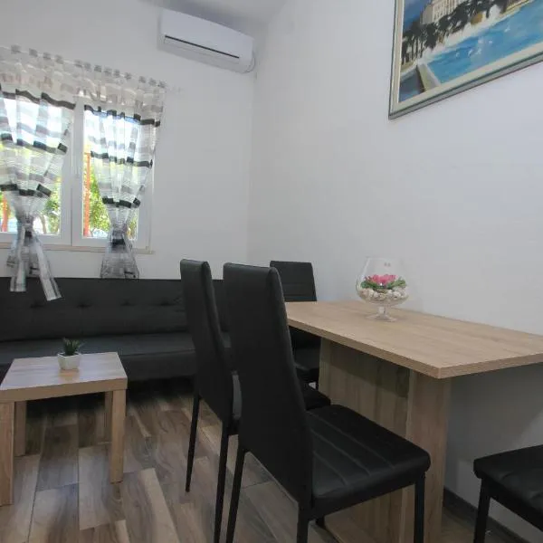 Apartment Afrodita, מלון בVeliki Broćanac