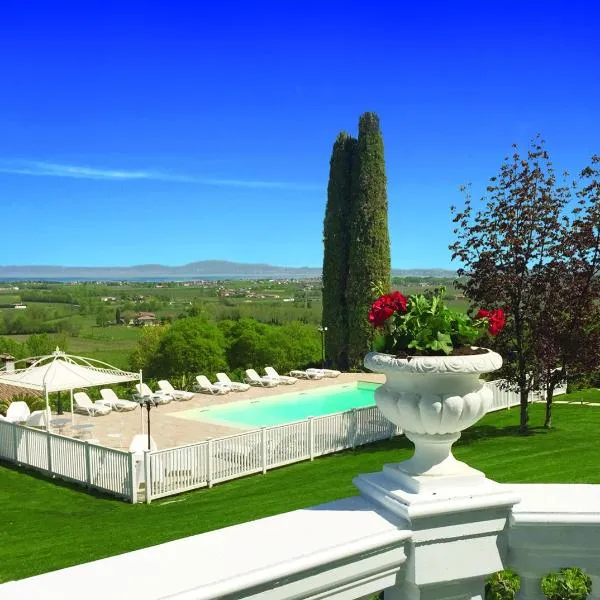 Relais Villa Belvedere & SPA ONLY ADULTS, hotelli kohteessa Pozzolengo