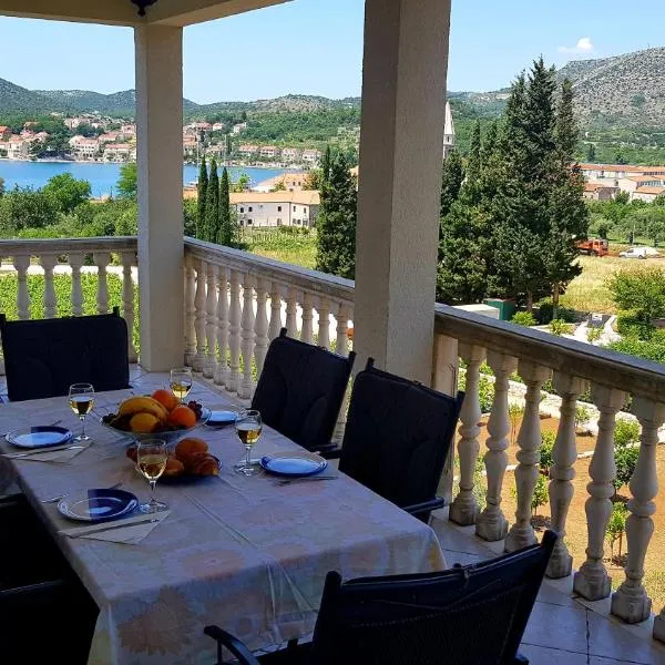 Apartments Zvono, viešbutis mieste Slano