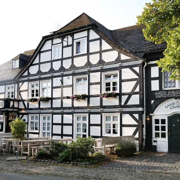 Landhotel & Gasthof Cramer, hotel di Warstein