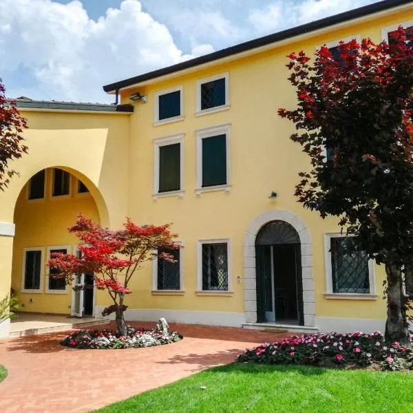 Villa Montenero, hotel Cavalcasellében