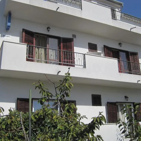 Apartments Lans, hótel í Vodice
