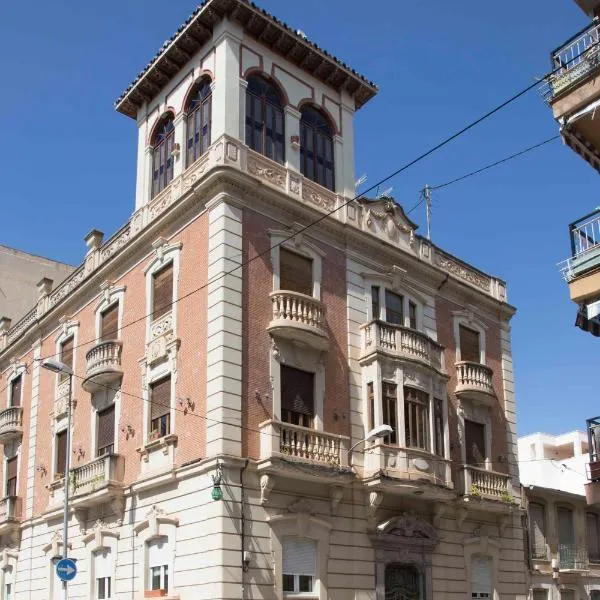 Apartamento en Edificio Tortosa, hotel en Elda