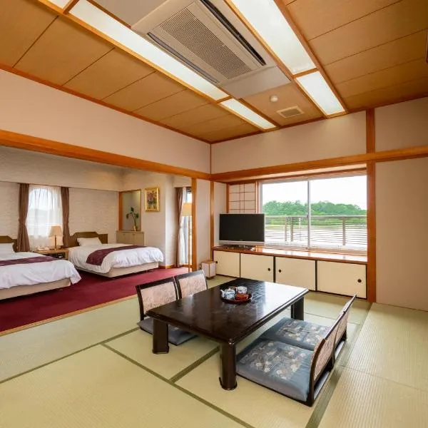 Awara Kitagata Onsen Kohanso Hana Yurari, hótel í Awara