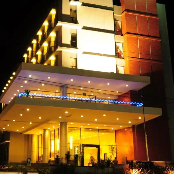 Viesnīca Aston Ketapang City Hotel Ketapanā