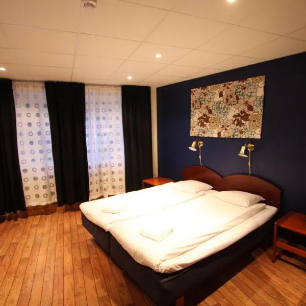 륭비에 위치한 호텔 Hotell Linnéa