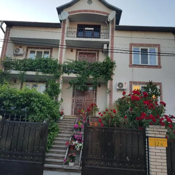 Navigator, hotel a Černivci