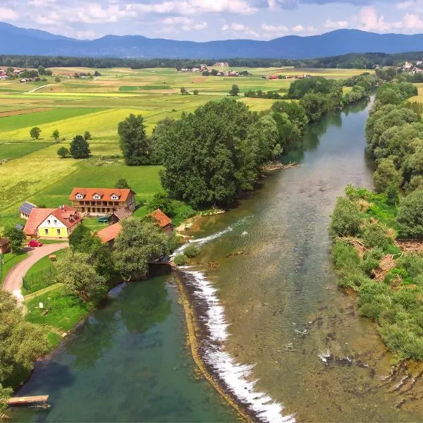 Fortun Estate - apartmaji ob reki Kolpi, hotel in Črnomelj