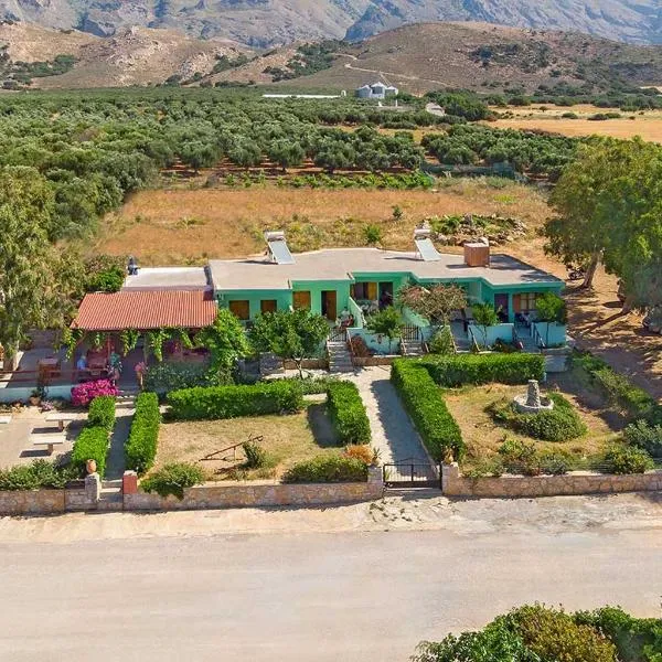 Zorbas Rooms, hotel in Frangokastello