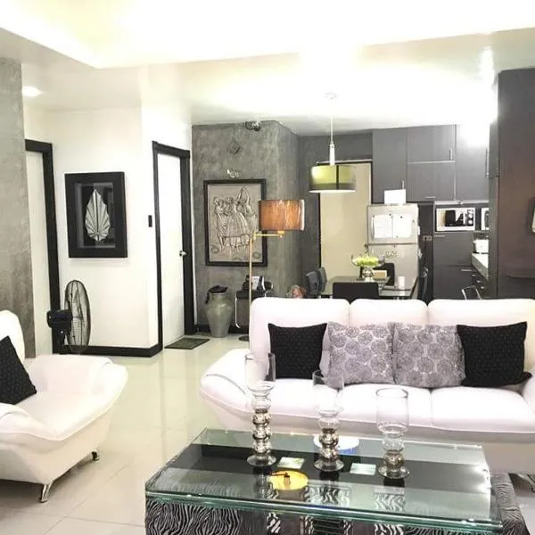 Spacious Low Rise Condo, hotel v mestu Manila