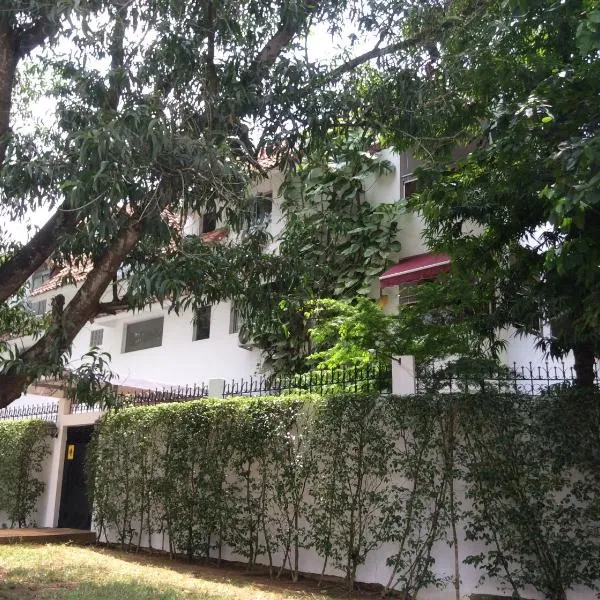 Hôtel le Flamboyant, hotel v destinaci Abidžan
