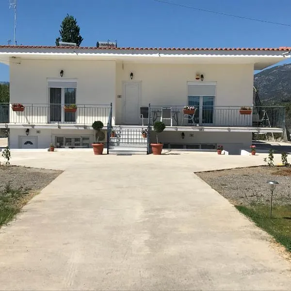 Villa Filoxenia, hotel din Amarinthos