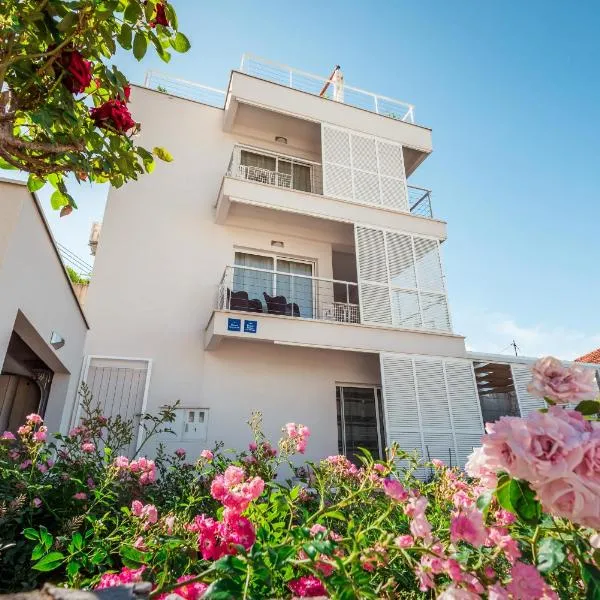 Apartmani Gelo, hotel en Klek