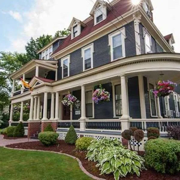 Carriage House Inn, hotel v destinaci Fredericton