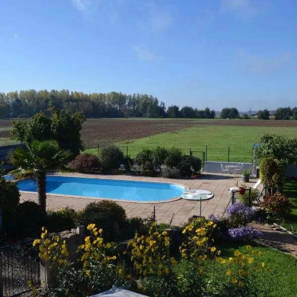 Les chambres de Marie'O, hotel in Brazey-en-Plaine