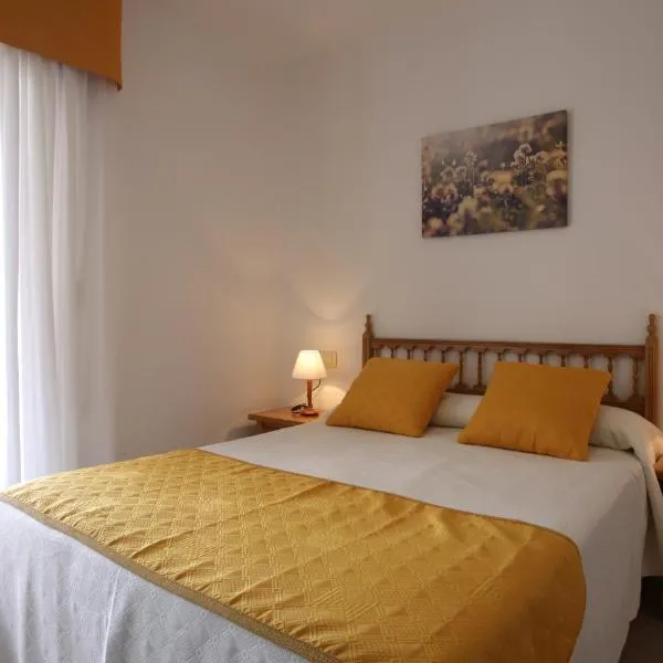 Hostal San Roque, hotel in Portonovo