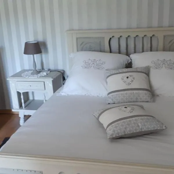 Casa san salvadore, hotel v destinaci Favalello