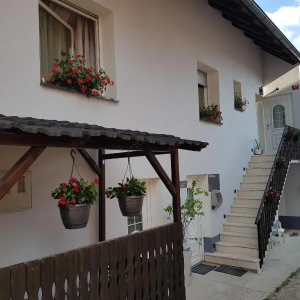 Apartmaji Hosnar, Time Out, hotel in Bovec