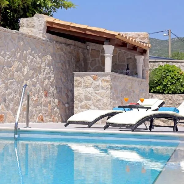 Apartment Moretić、Gromačaのホテル