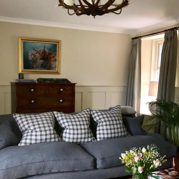 Dandaleith Cottage No.2, hotel in Craigellachie