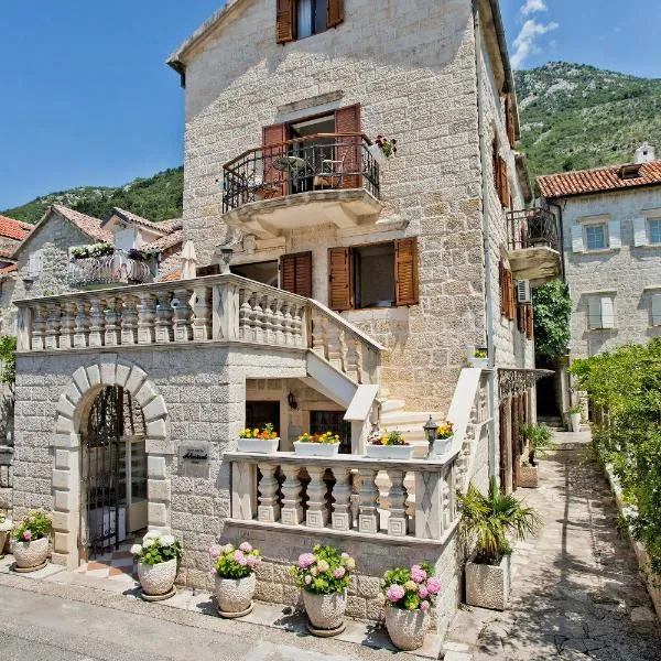 Hotel Admiral, hotel di Perast