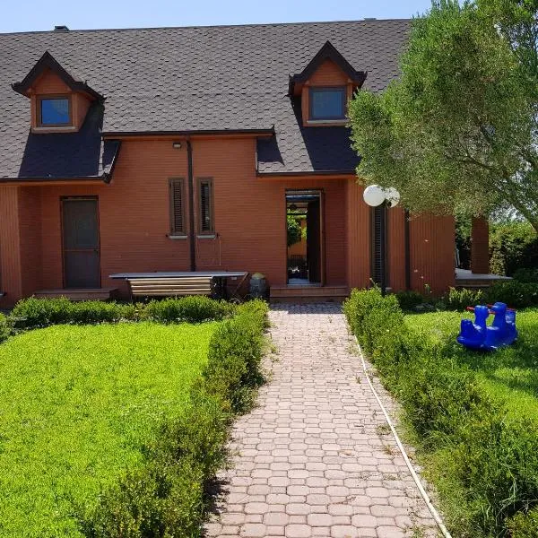 Villa "GREEN PARADISE", hotel v destinaci Divjakë