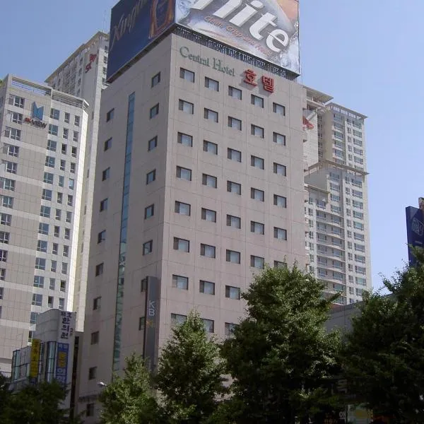 Busan Central Hotel, hotel a Ch'ŏngnyong-dong