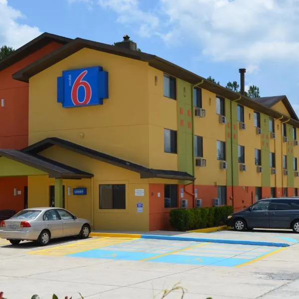 Motel 6 Kingsland Kings Bay Naval, hotel in Kingsland