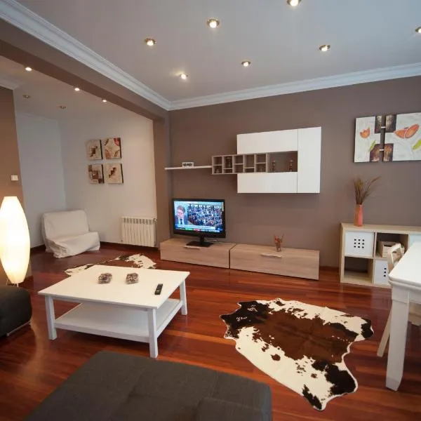 Calle Río de la Pila, hotel in Santander