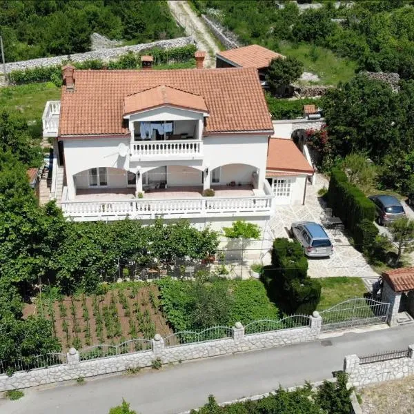 Apartments Dida moj, hôtel à Šmrika