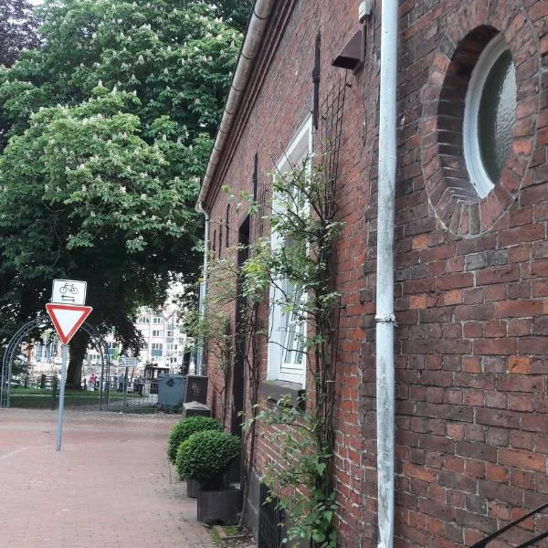 Haus am Hafen, hotel in Leer