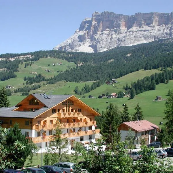Medesc, hotel v destinaci La Villa